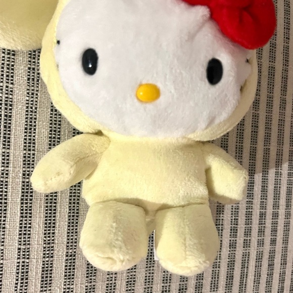 🎉RARE🎉 - Sanrio limited edition Hello Kitty dressed as Pompompurin costume - Picture 8 of 11